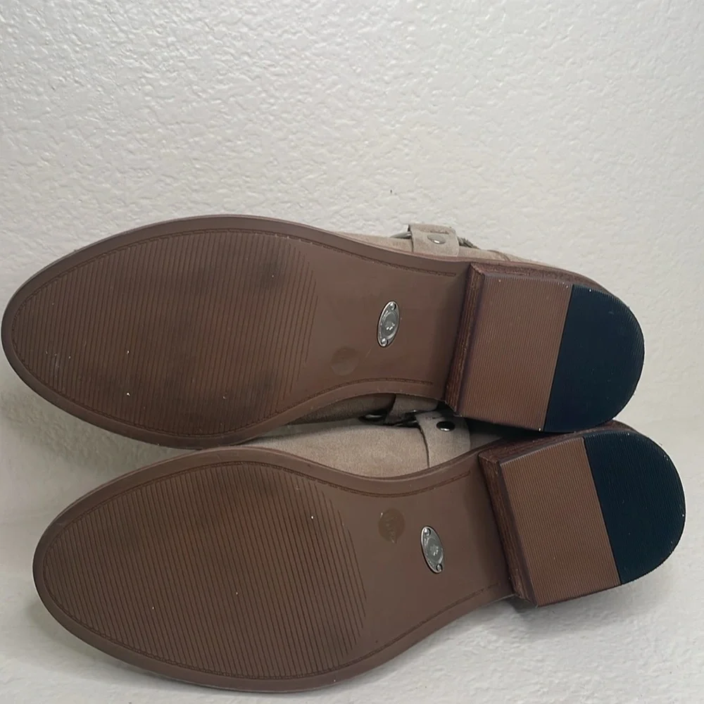 Lucky Brand women’s Taupe Suede Booties size 9